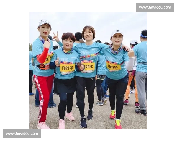 世界冠军陈芳点赞中江半马:这股热情太动人 世界冠军陈芳点赞中江半马:这股热情太动人