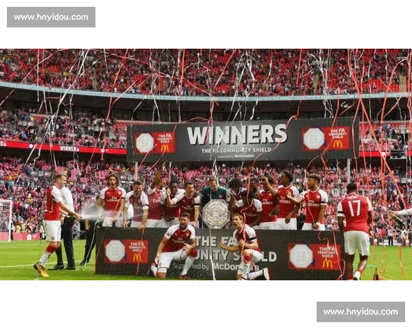 内维尔点破英超格局:阿森纳是唯一稳定高水平独苗 内维尔点破英超格局:阿森纳是唯一稳定高水平独苗