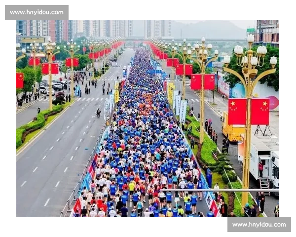 南充嘉陵江马拉开赛在即:冠军黄仁伟就位,PB 赛道迎挑战 南充嘉陵江马拉开赛在即:冠军黄仁伟就位,PB 赛道迎挑战